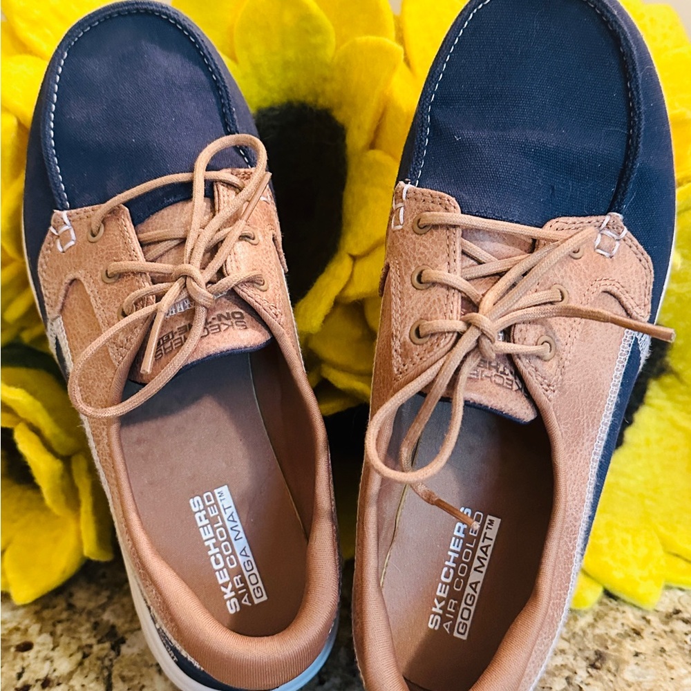 Skechers GO WALK Lite - Navy Boat Shoes. 
Flex comfort. Women 8. - Picture 4 of 5